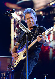 Peter Maffay beim Konzertauftritt Volkswagen bei der Albumpremiere von Peter Maffay im Zenith München 15.01.2014 Foto: BrauerPhotos © Goran Nitschke für Volkswagen